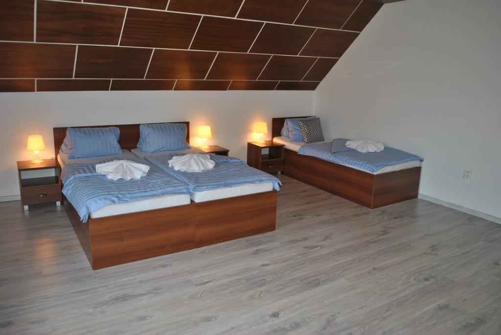 Apartment Mlynska Есеник Экстерьер фото